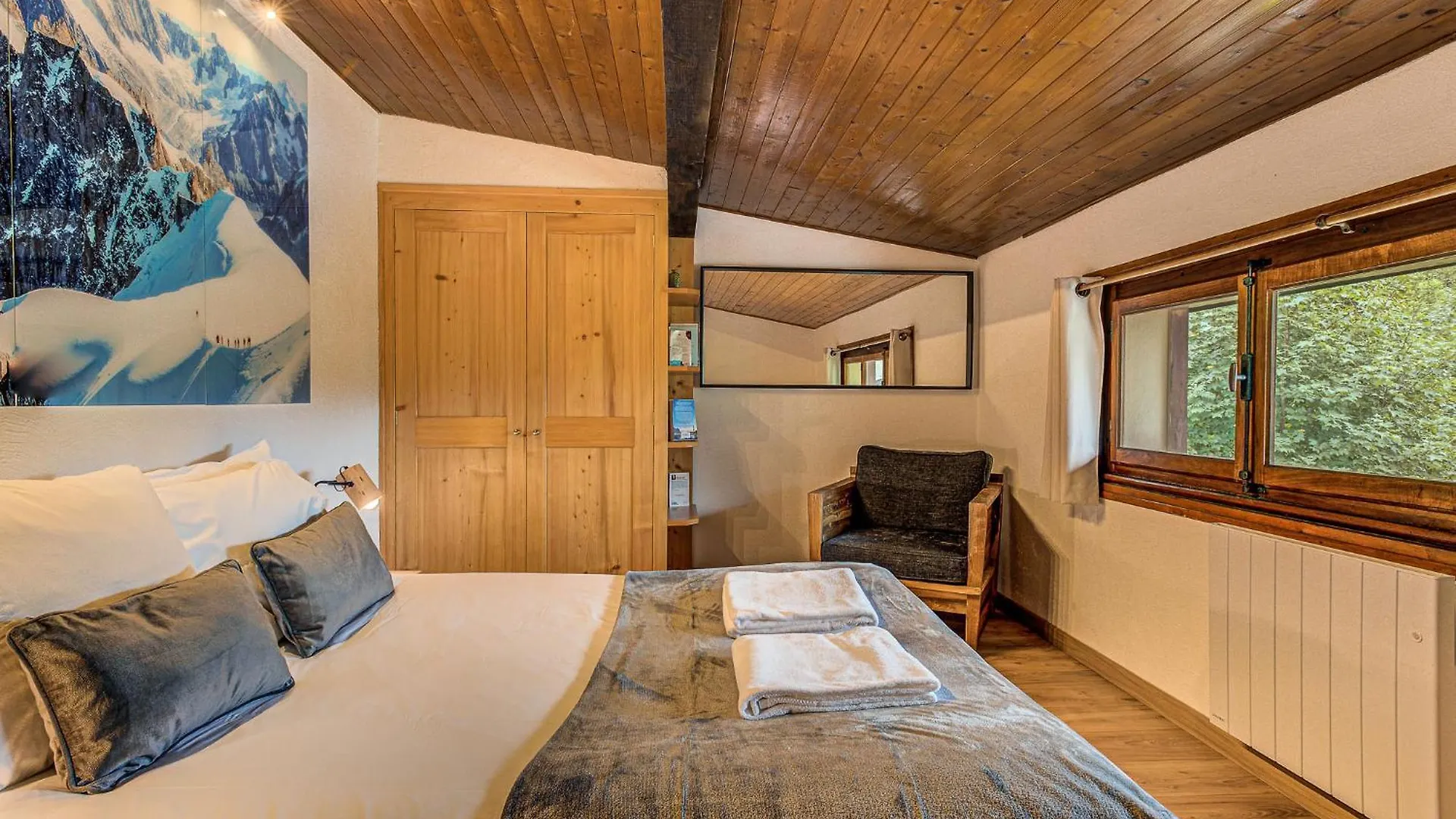 Apartment Les Nantillons - Alpes Travel - Central Chamonix