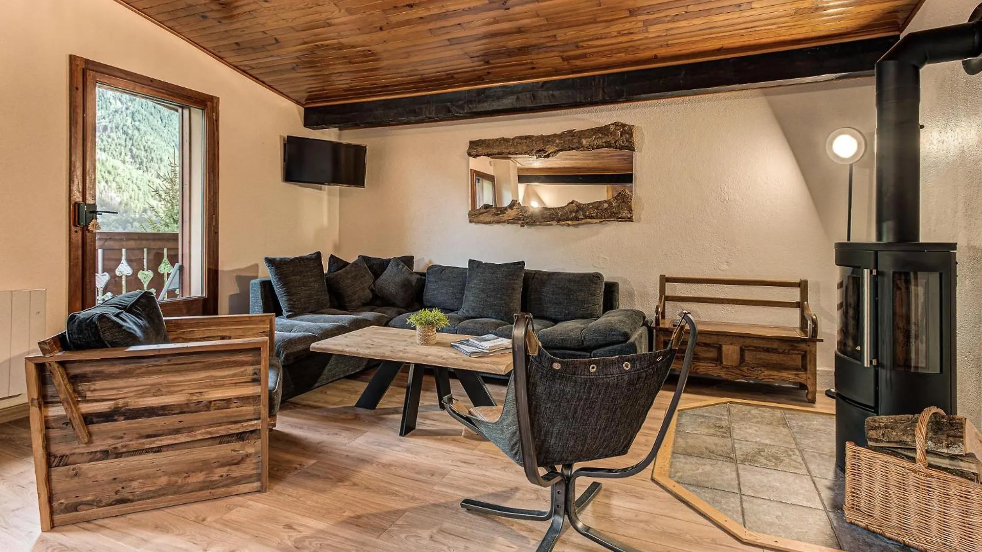 Apartment Les Nantillons - Alpes Travel - Central Chamonix